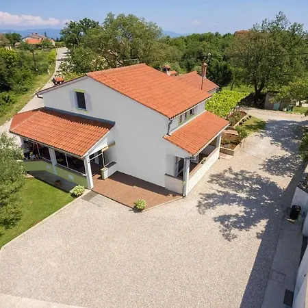 別荘 Relaxing Holiday House With Pool